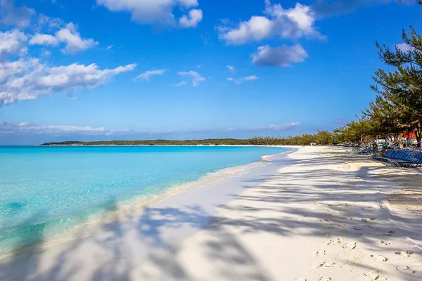 White sand and turquoise water on the beach at Half Moon Cay, Bahamas